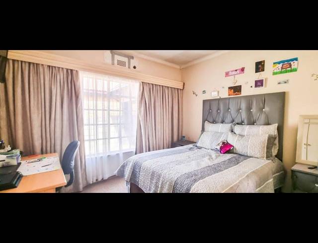 4 BEDROOM HOUSE FOR SALE IN BENONI CENTRAL